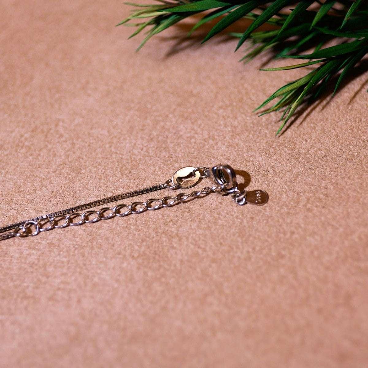 Golden Veins | Phantom Quartz Necklace - Elementalé